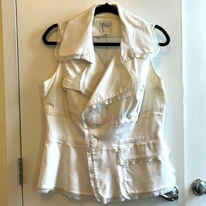Finley Sleeveless Blouse